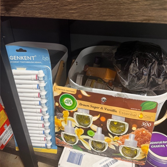 Saturday Night NEW Pallet Health & Beauty 7:30 EST - Picture 11 of 16